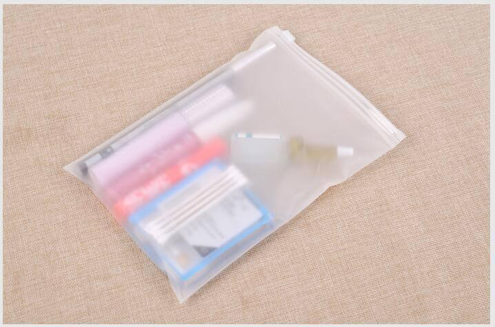 Saco Zip Lock para roupas: Proteção e praticidade